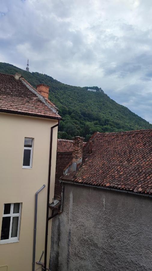 Robert'S Apartment Brasov Bagian luar foto
