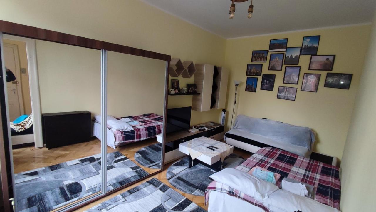 Robert'S Apartment Brasov Bagian luar foto